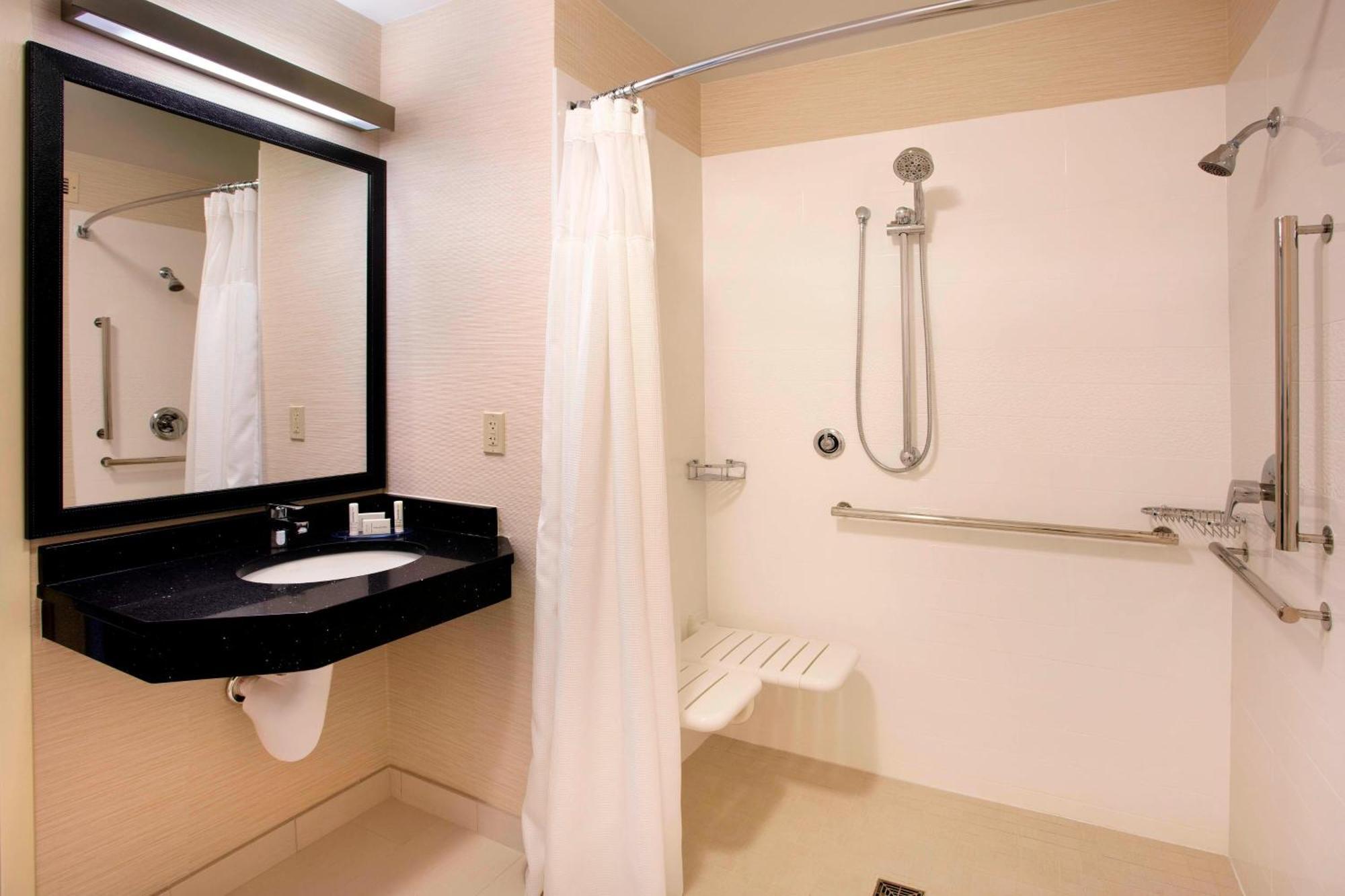 Fairfield Inn & Suites Мерилвил Екстериор снимка