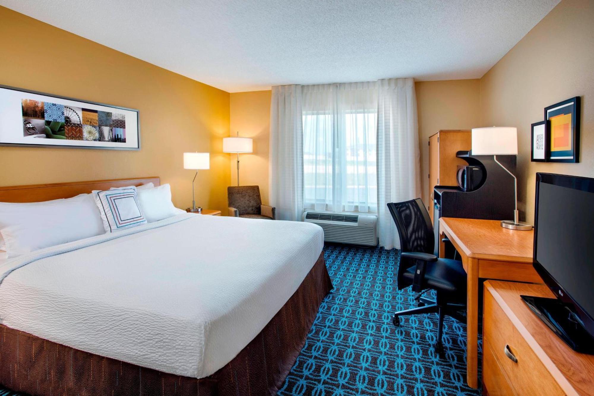 Fairfield Inn & Suites Мерилвил Екстериор снимка