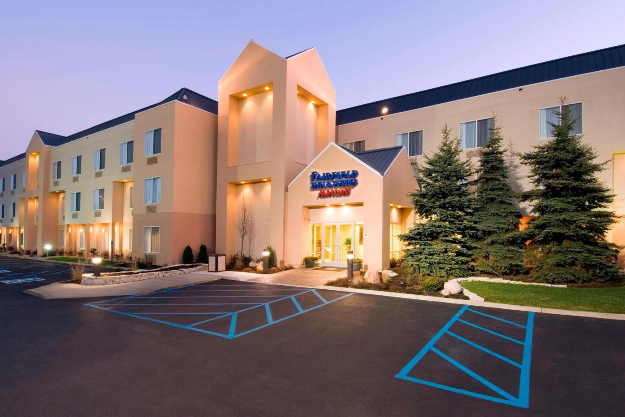 Fairfield Inn & Suites Мерилвил Екстериор снимка