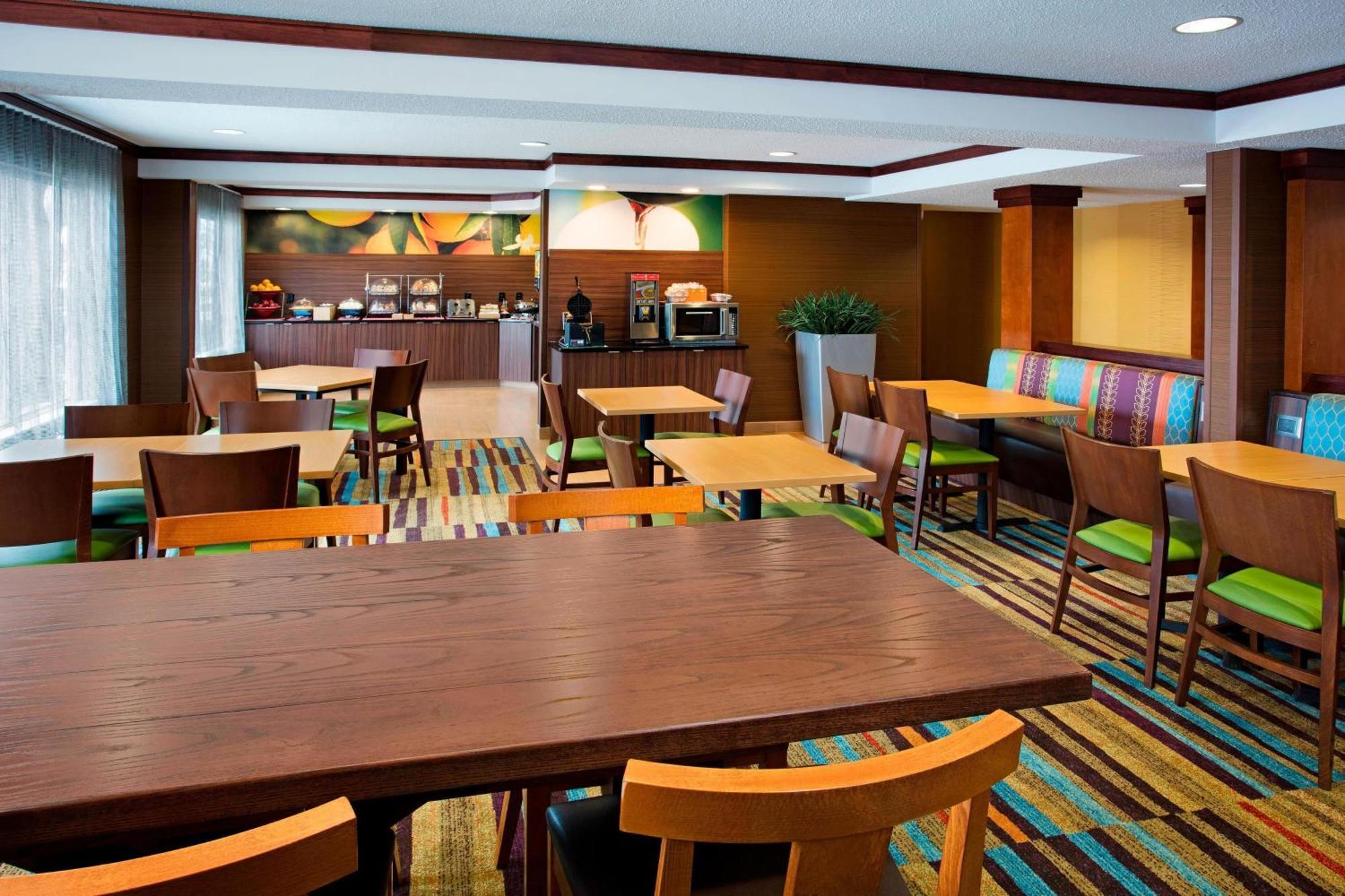 Fairfield Inn & Suites Мерилвил Екстериор снимка