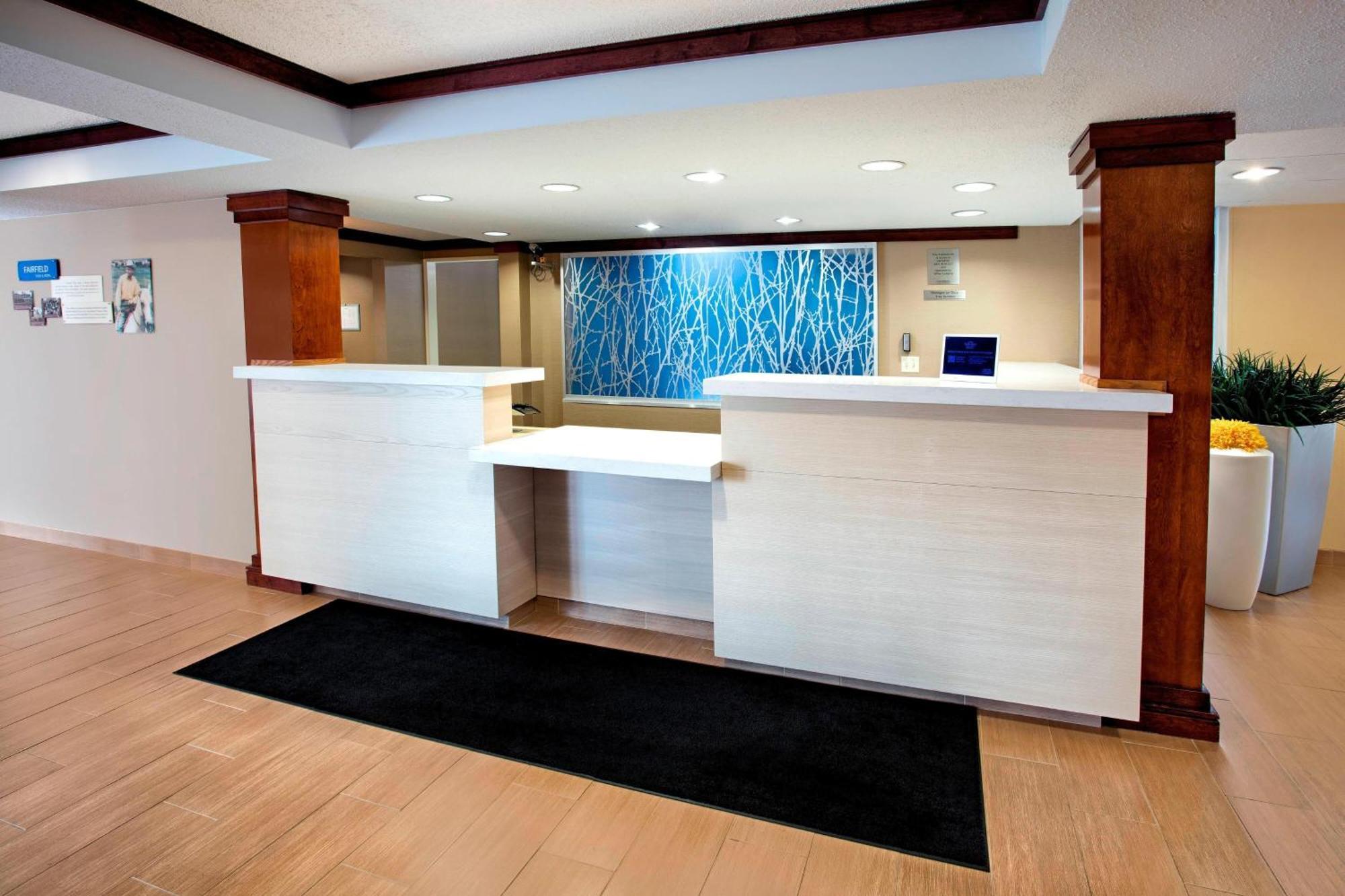Fairfield Inn & Suites Мерилвил Екстериор снимка